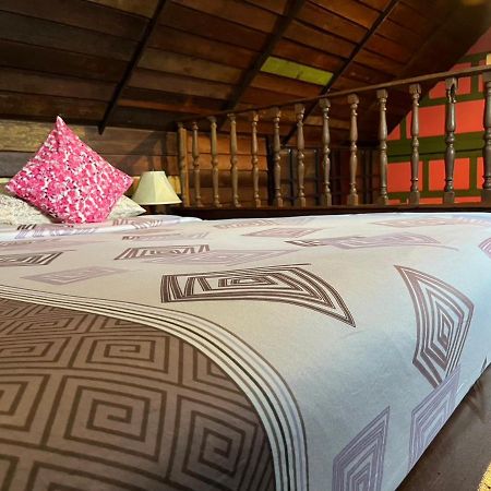 Tamarind Guesthouse Аюттхая Экстерьер фото