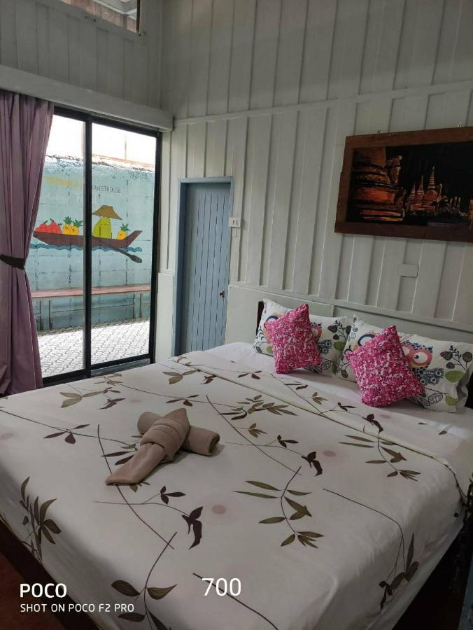 Tamarind Guesthouse Аюттхая Экстерьер фото