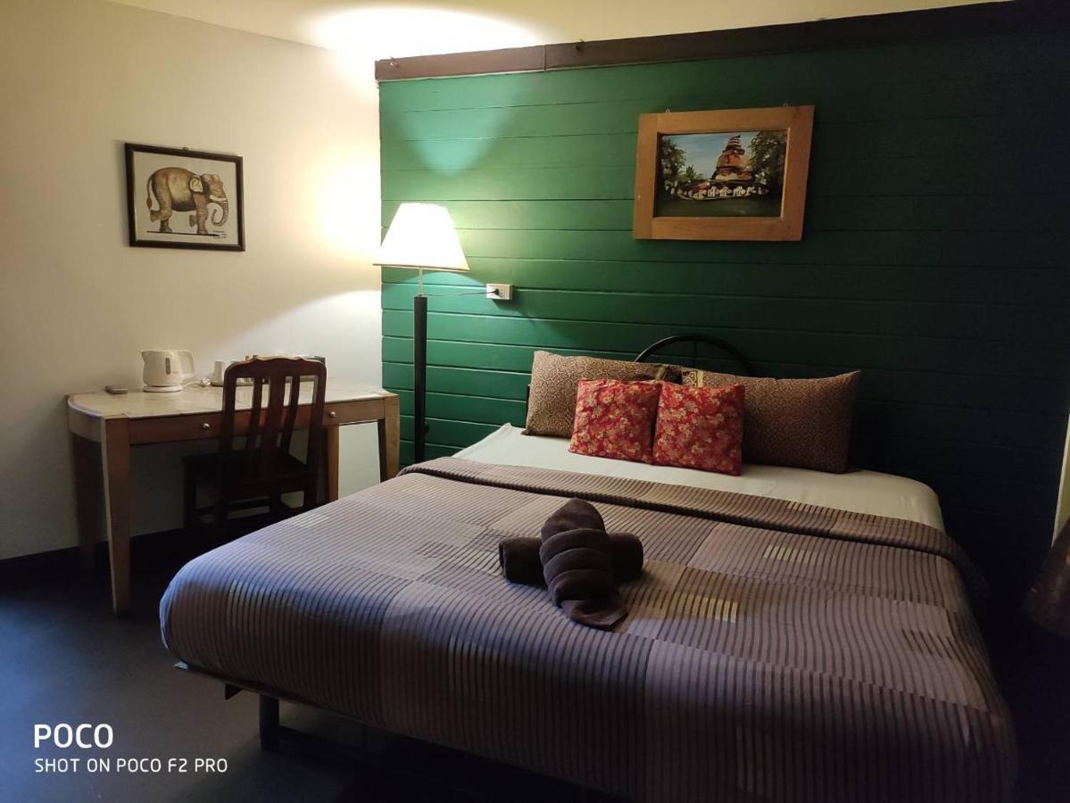 Tamarind Guesthouse Аюттхая Экстерьер фото