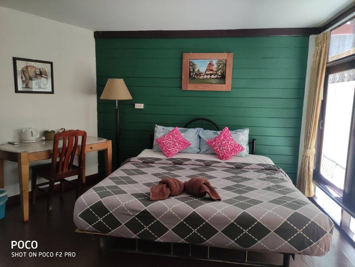 Tamarind Guesthouse Аюттхая Экстерьер фото