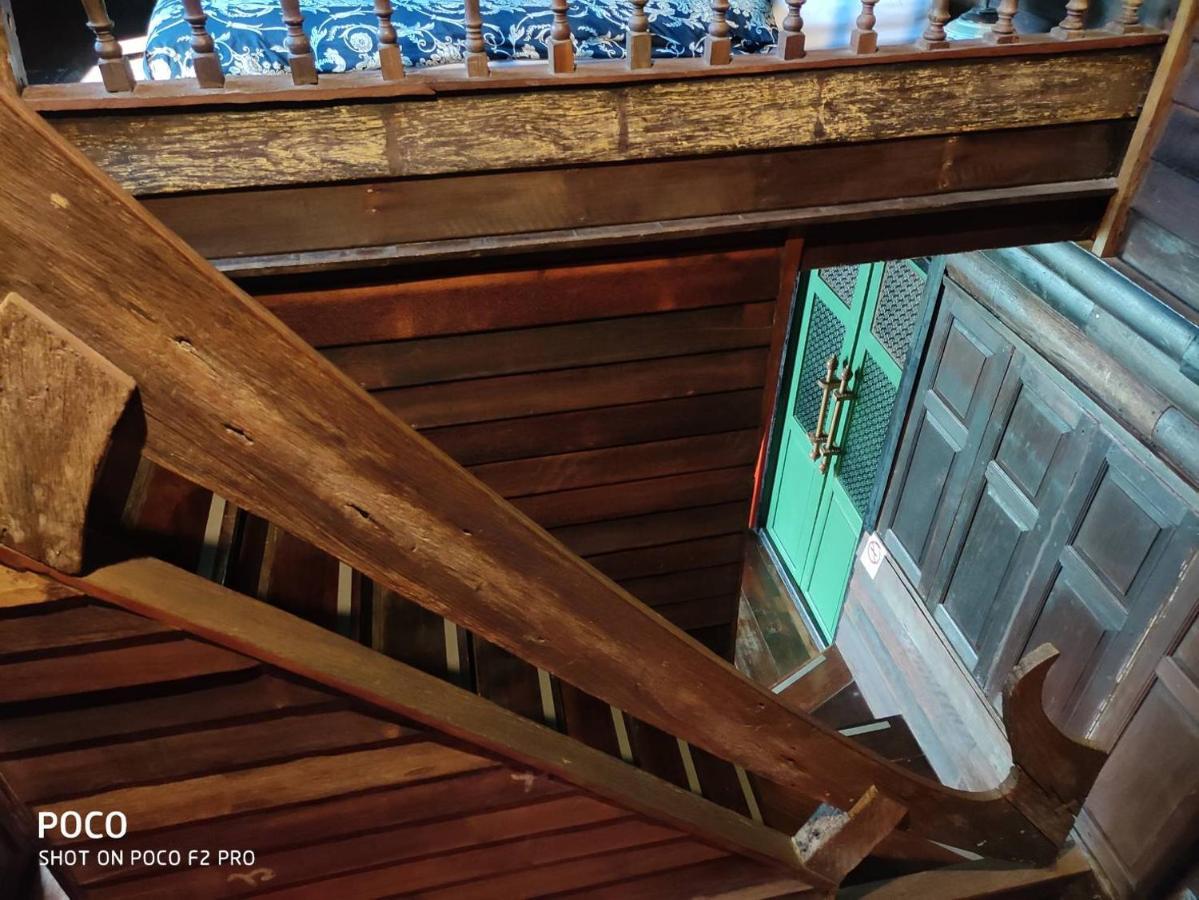 Tamarind Guesthouse Аюттхая Экстерьер фото