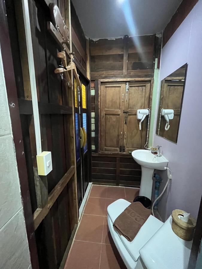 Tamarind Guesthouse Аюттхая Экстерьер фото