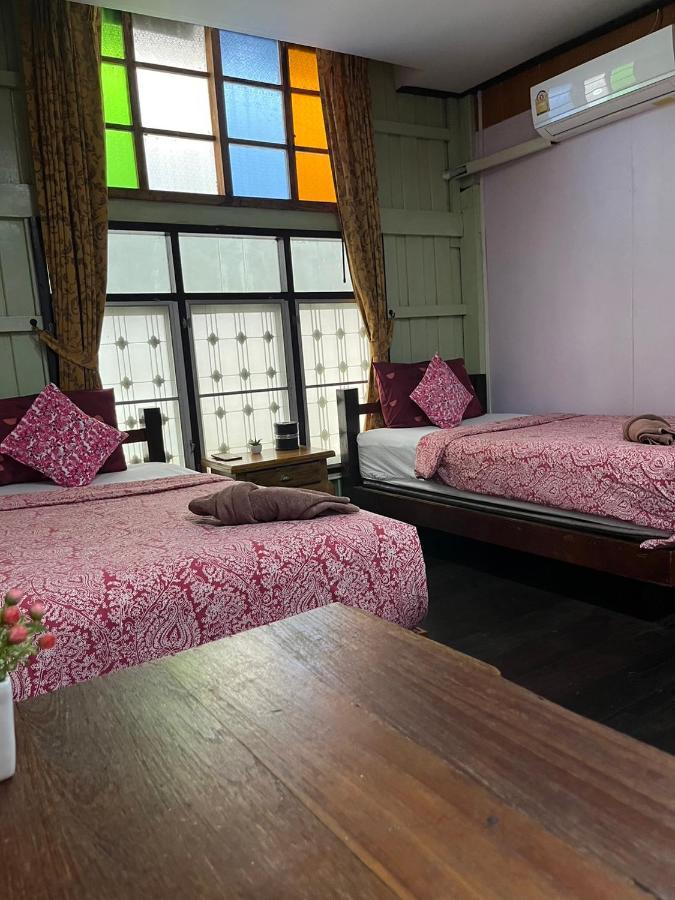 Tamarind Guesthouse Аюттхая Экстерьер фото